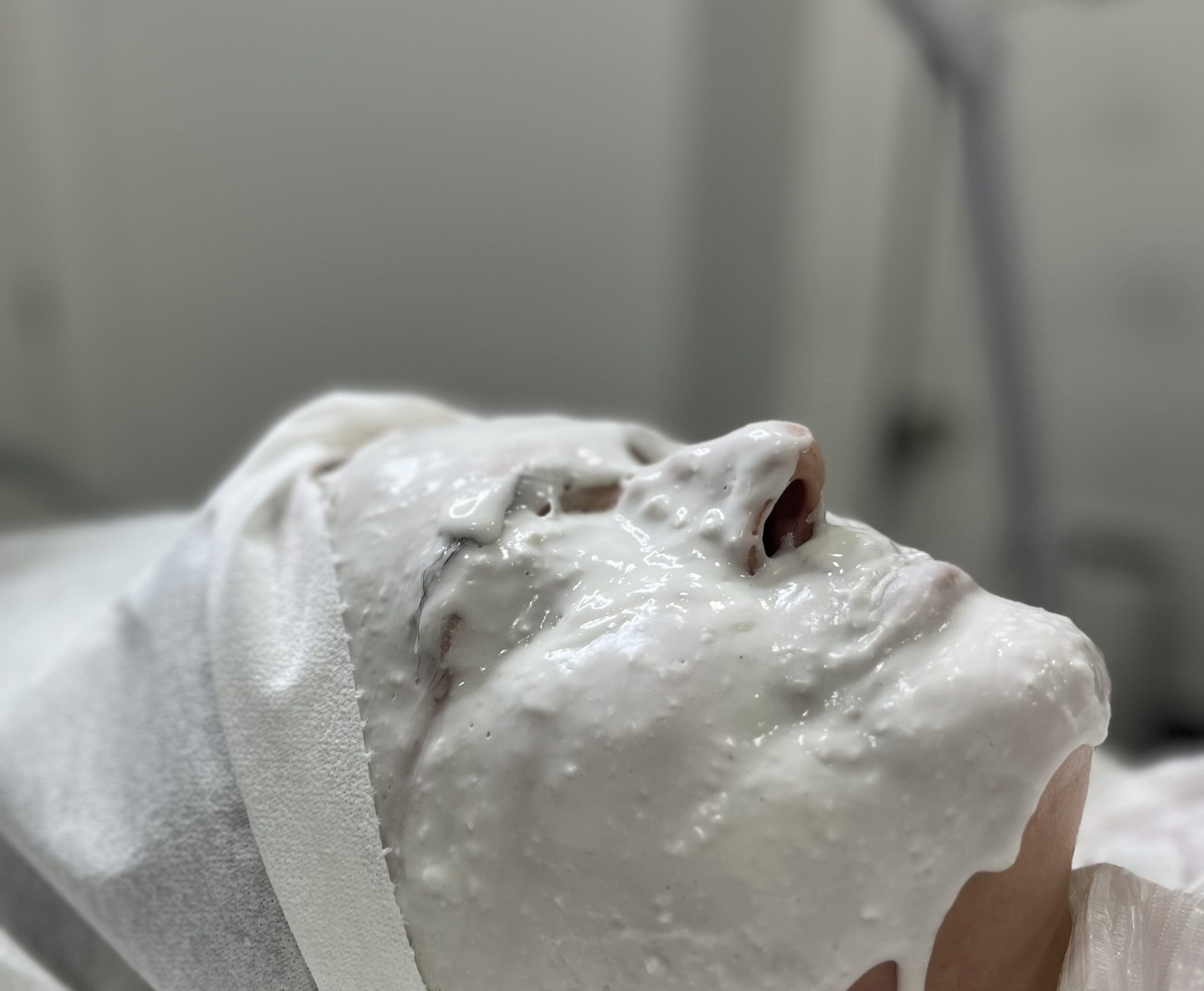 mascarilla facial peel-off